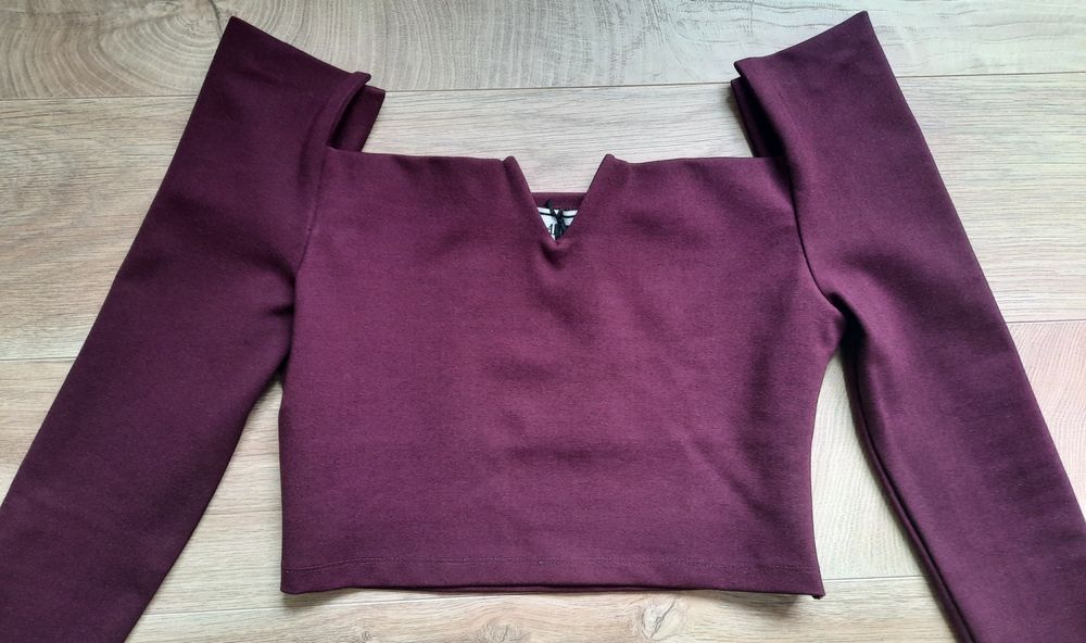 Къс топ с дълъг ръкав на Affect Plovdiv