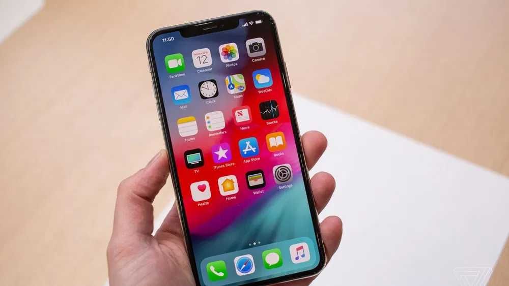 iPhone XR, 128 GB, 91% bateria, arată ca nou
