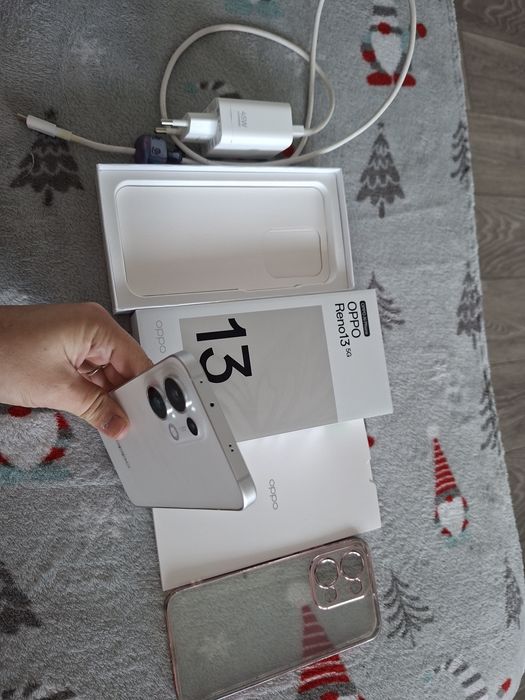 Oppo reno 13 5g ,256 gb memorie interna ,12 gb ram