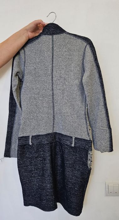 Продам 2 платья 42-46 размеры