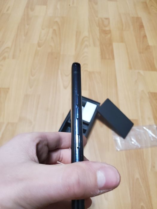 Телефон Lg g8 x.