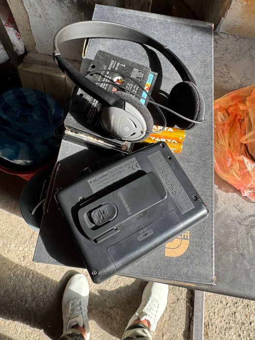 Диктофони и уокмени