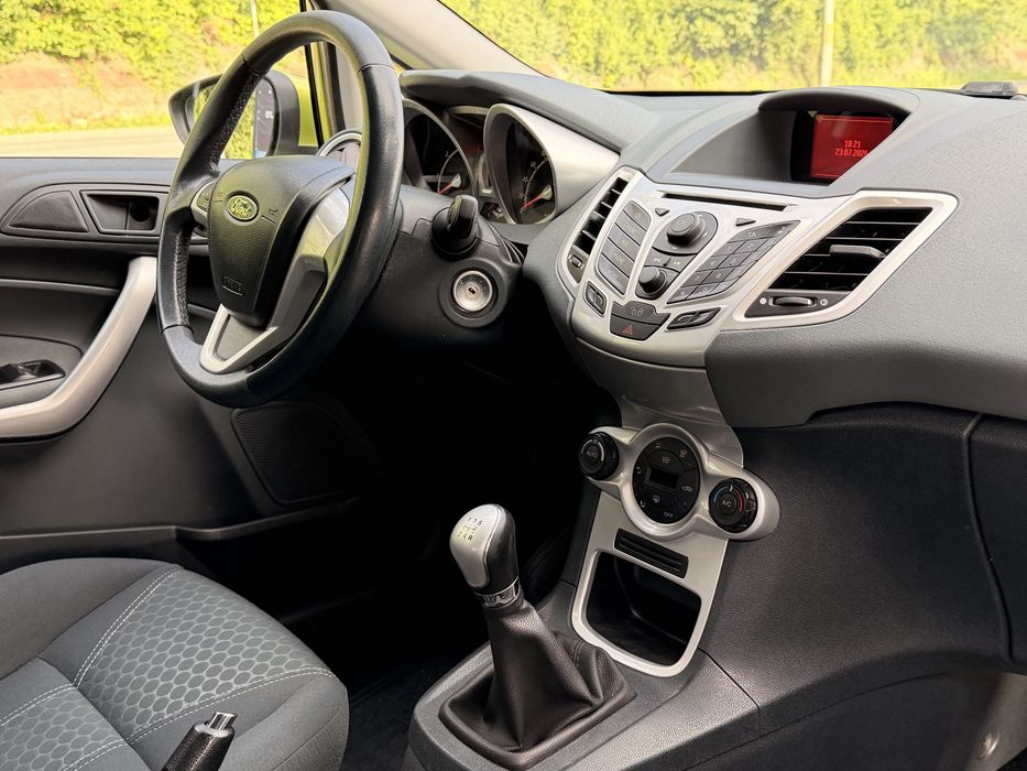 Ford Fiesta  benzina si in Rate