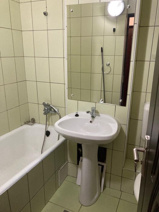 Inchiriez garsoniera