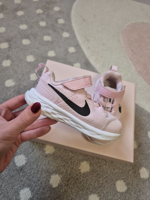 Детски маратонки Nike Revolution 6