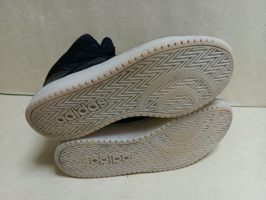 Кожен Adidas N 38,5 - 19 лв
