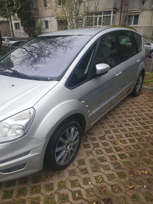 URGENT vind sau schimb Ford S-Max