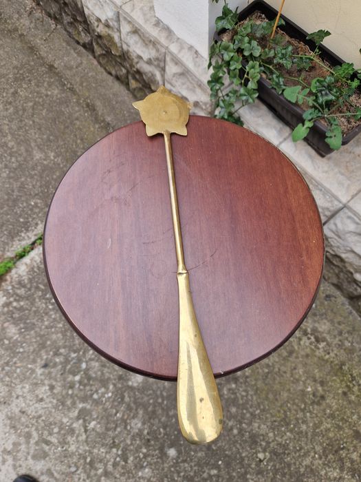 Антикварна английска бронзова обувалка