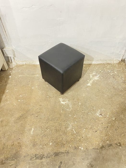 Пуфики 40*40 в45