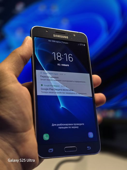 Продам Samsung j7 16гб (2016)