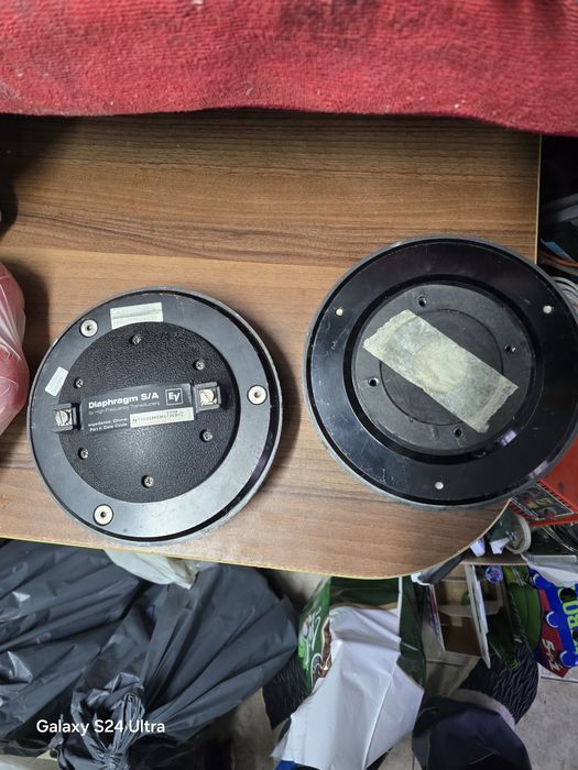 Vând drivere Electrovoice EV DH7
