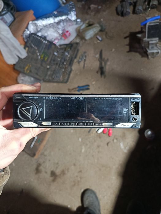 Продам магнитолу VENOM оригинал