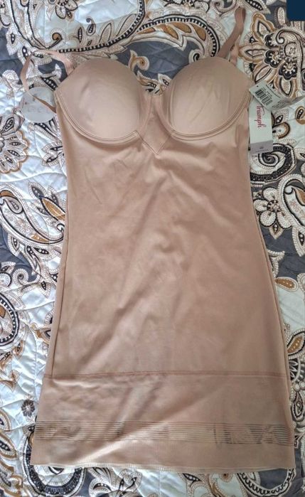 Утяжная  грация Triumph ( Триумф) телесного цвета новая с этикетками