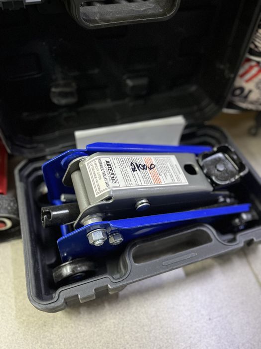 Домкраты подкатные, гидравлика, ромб