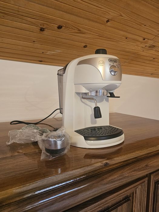 Aparat cafea Delonghi
