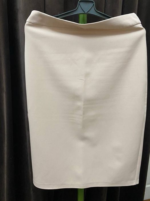 Кофта юбка сотилади