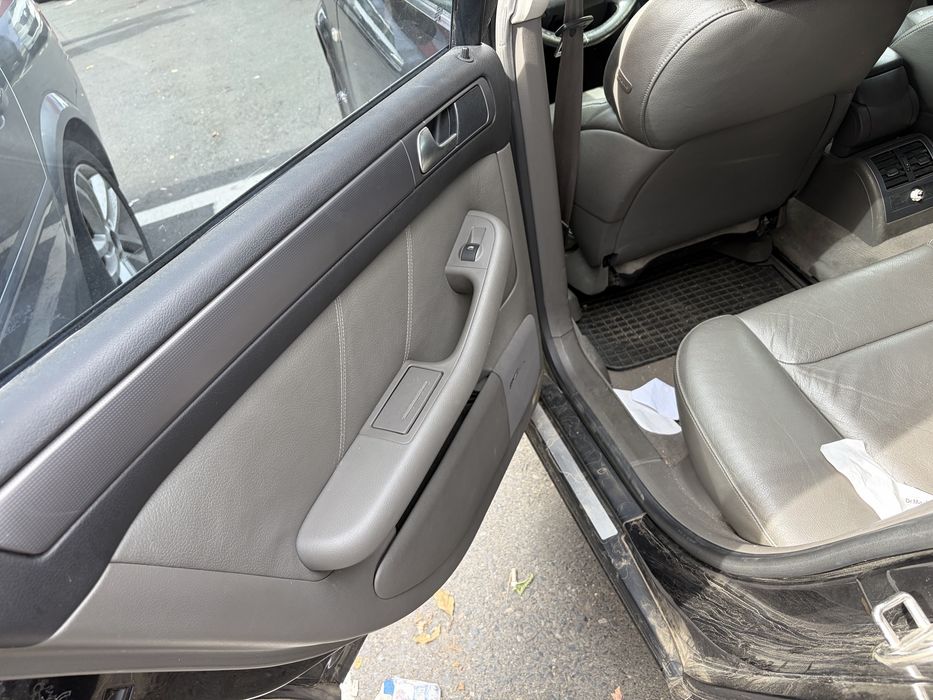 Interior Recaro si sistem audio Bosse