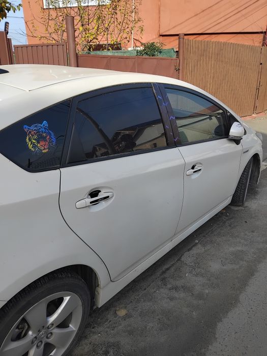 Toyota prius 2011