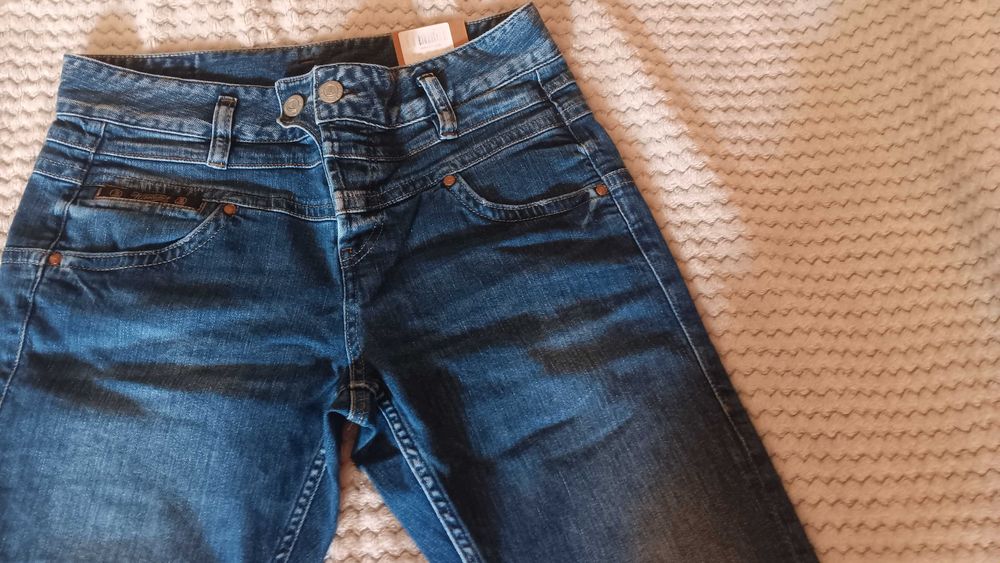 Нови дънки Херлихер