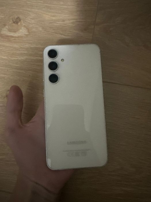 Samsung Galaxy S23 FE 
Телефон полностью р