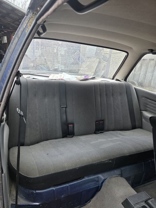 Vand sau schimb bmw e 30 318iA