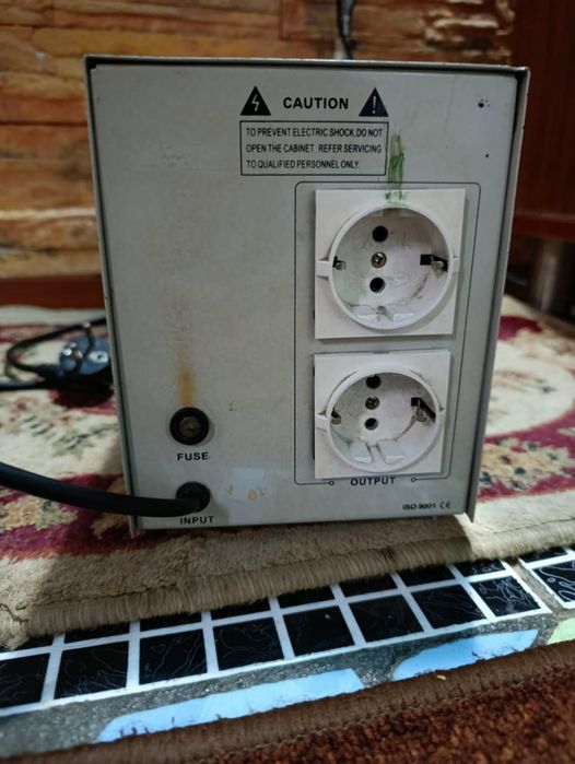 Стабилизатор напряжения