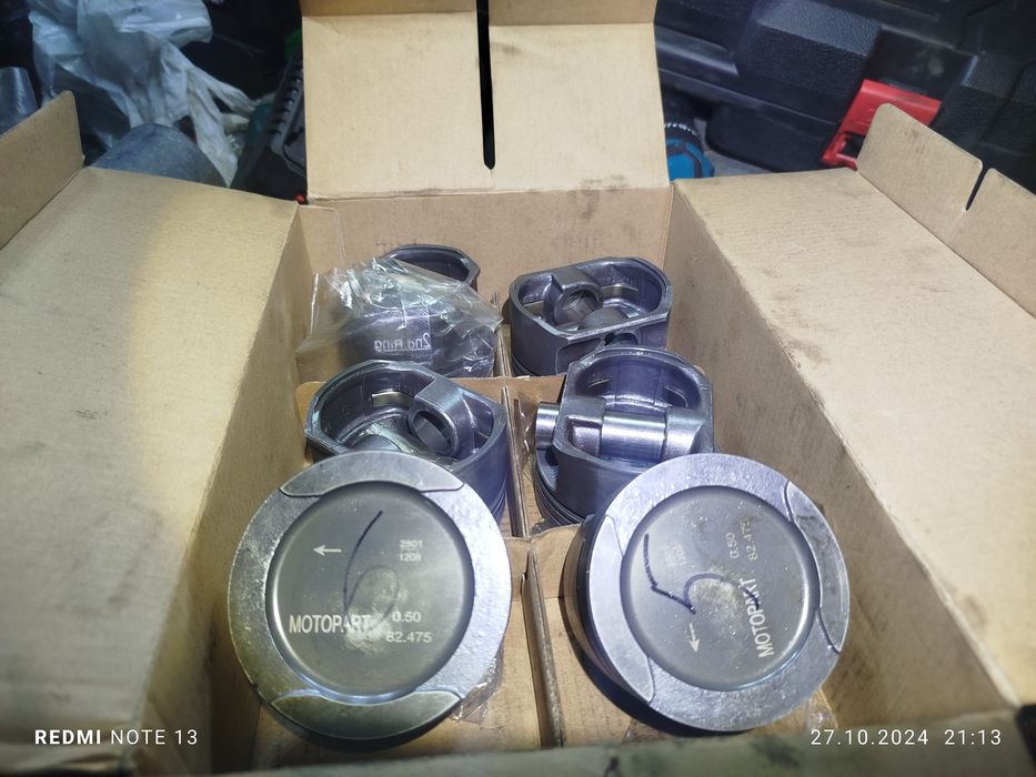 Поршня с кольцами