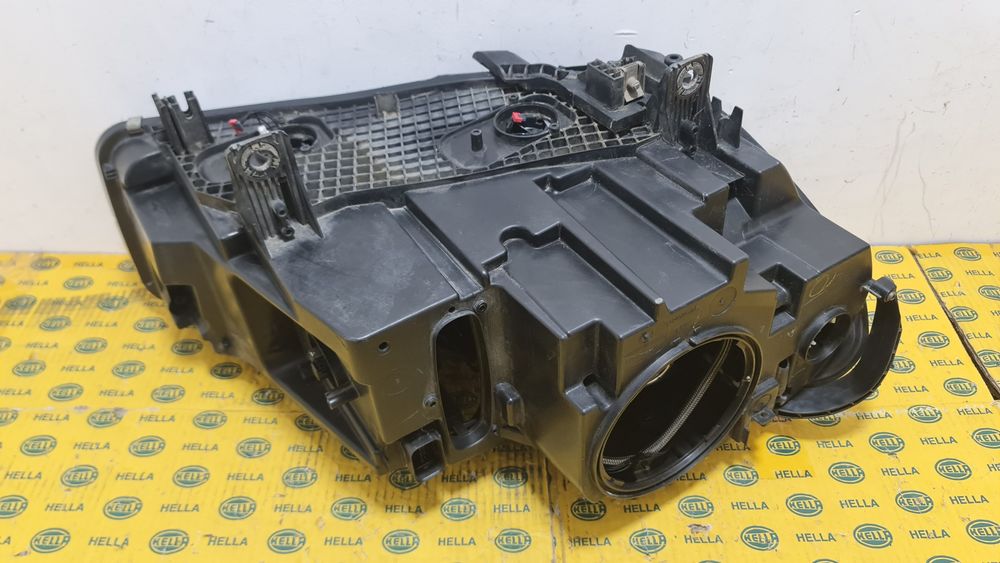 Far bi xenon BMW X5 F15 X6 F16 stanga 7290053