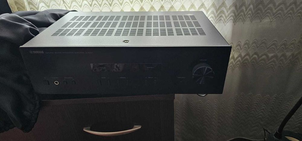 Аудиоусилитель YAMAHA A-S201