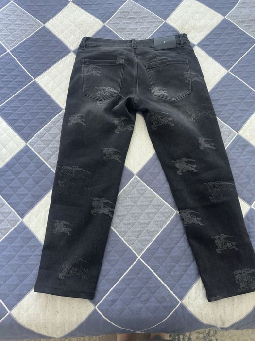 Джинсы от брэнда burberry