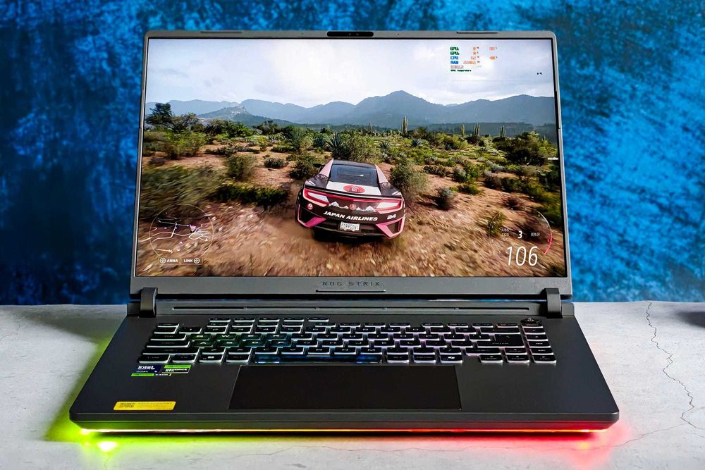 Laptop Gaming Asus ROG Strix G16 2.5K 240Hz Ultra 7 255HX 32GB RTX 5070 Ti 12GB 2TB 3Ani Garantie Firma Factura