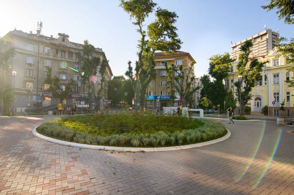 Дава се под наем Едностаен апартамент в Варна, Гръцка махала - 44 кв.м за 561 € - Снимка #12