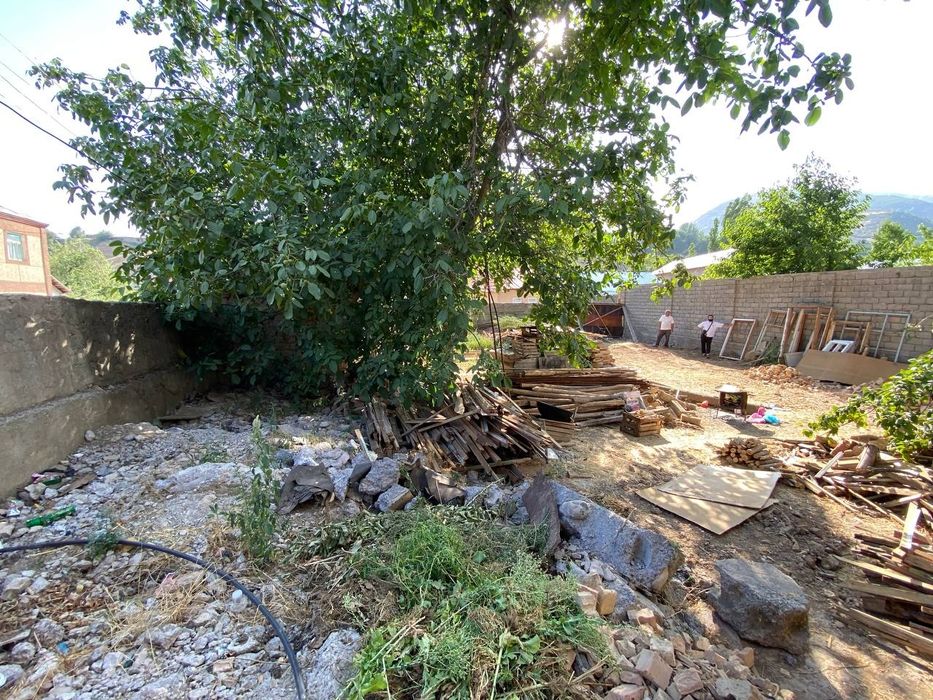 Xumsonda yer 4 sotih sotiladi