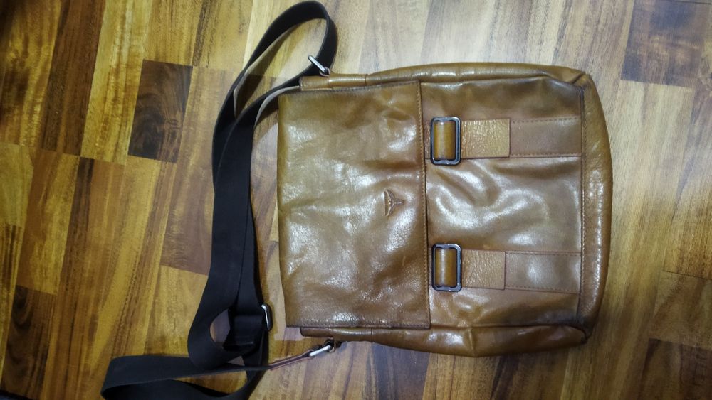 Продам сумку привёз из Европы выглядит стильно