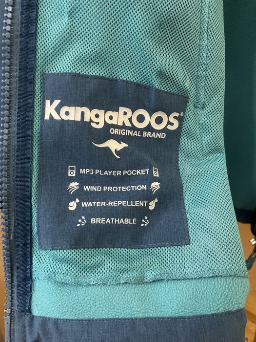 Продам куртку- ветровку KangaRoos