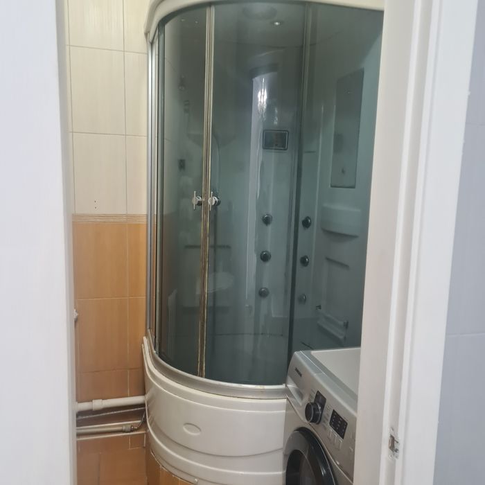 Продам душевую б/у