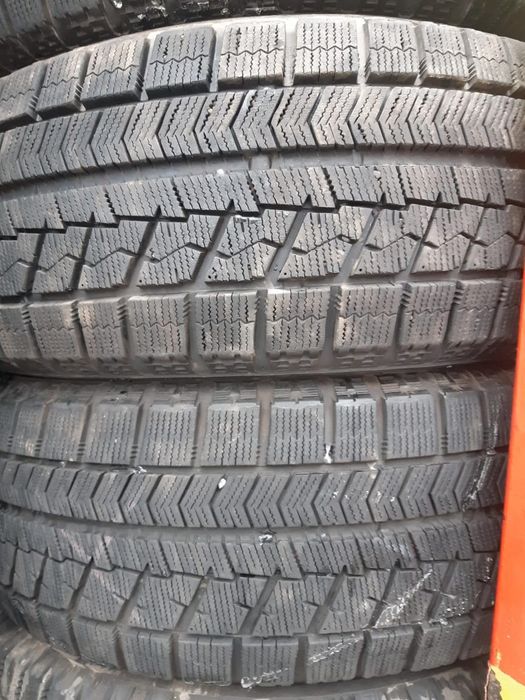 Зимние шины б/у 225/60/17