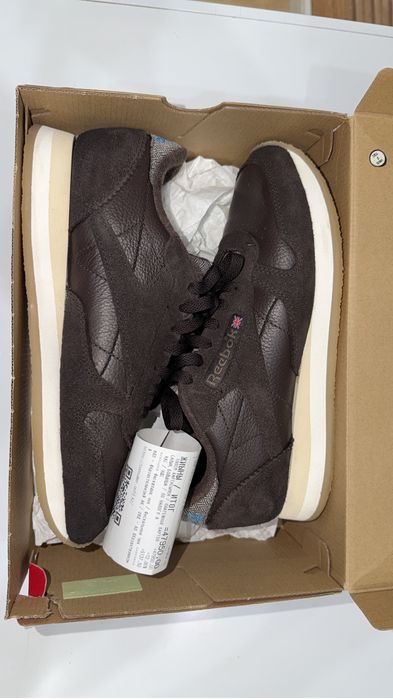 Кроссовка. Кожа