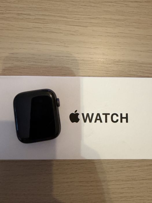 Apple Watch SE cellular 44mm