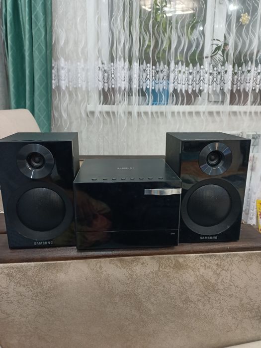 Samsung MM-320 компактная стереосистема