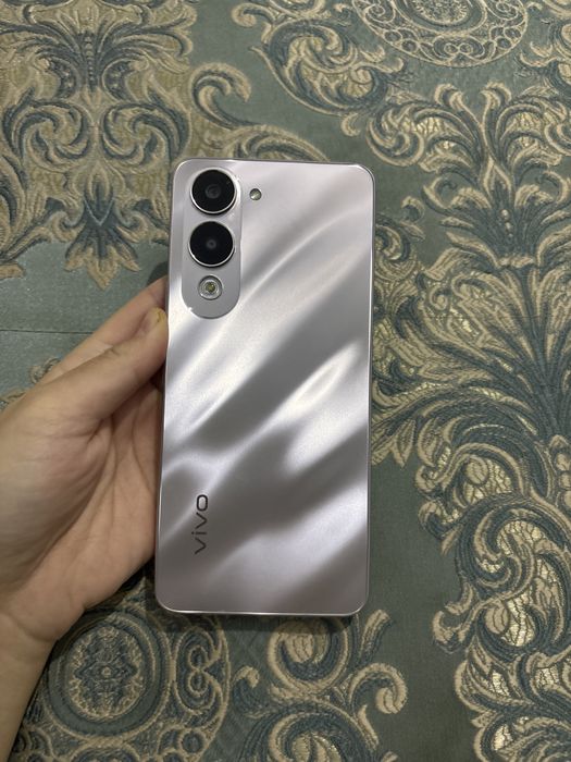 Смартфон Vivo Y04