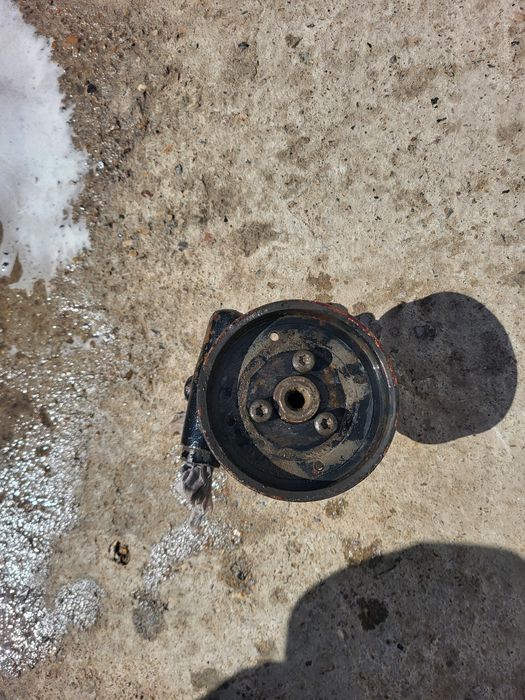 Продам насос гур оригинал  рено