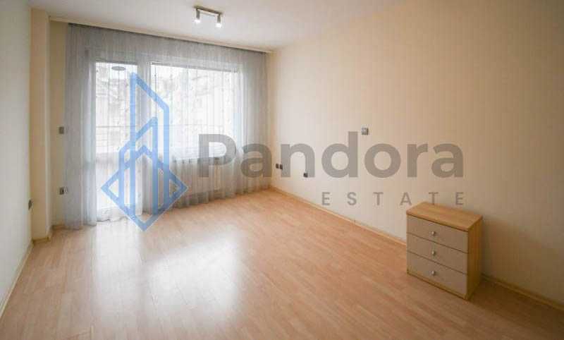 Дава се под наем Тристаен апартамент в София, Стрелбище - 120 кв.м за 750 € - Снимка #7