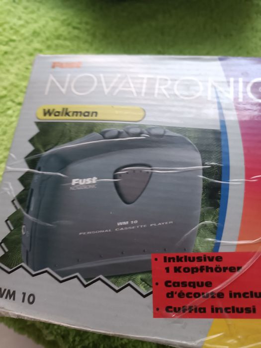 Walkman cu căști nou Elveția