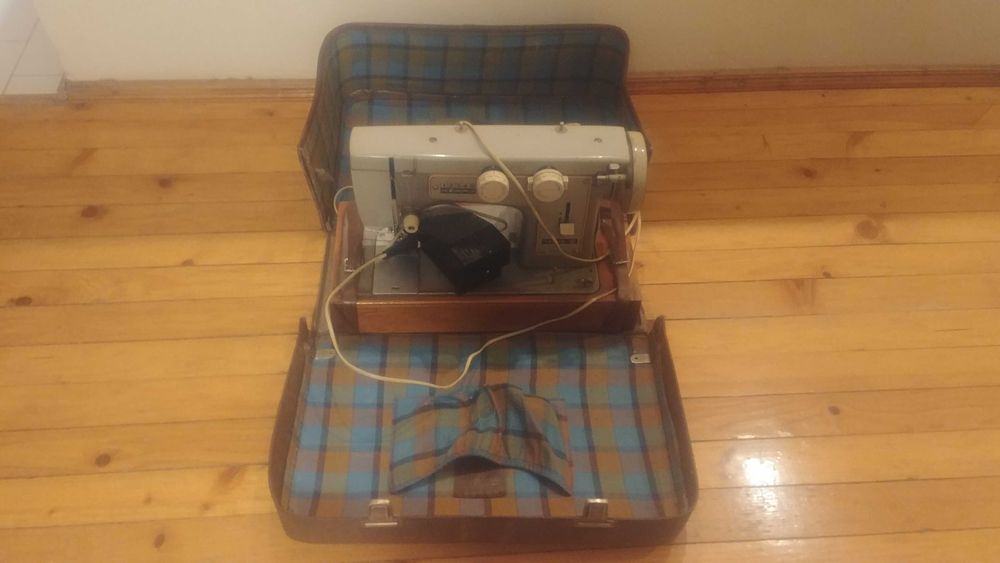 Продавам две шевни машини - общо 30 EUR