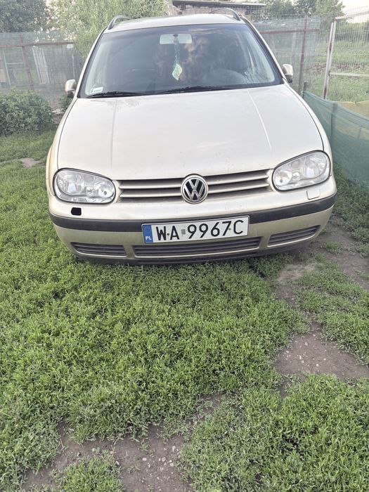 Vand golf 4 putin avariat
