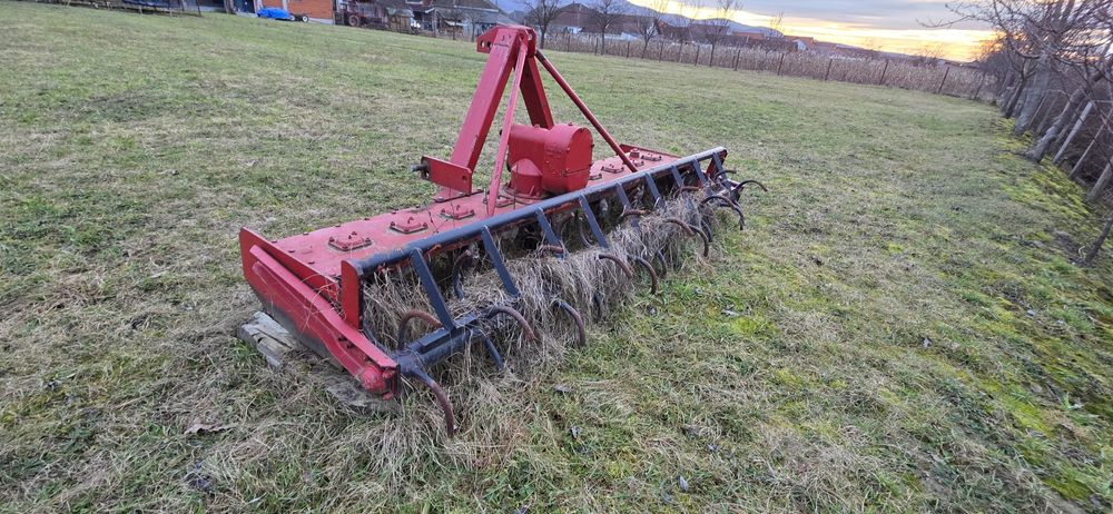 Freza rotativa de pământ