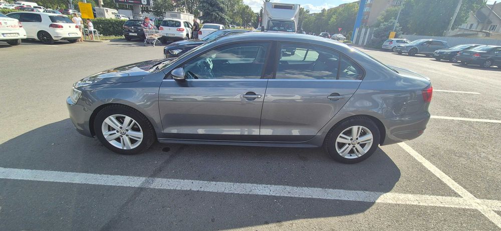 Volkswagen Jetta 1.4 TSI Hybrid DSG Comfortline • 2013 • Automată