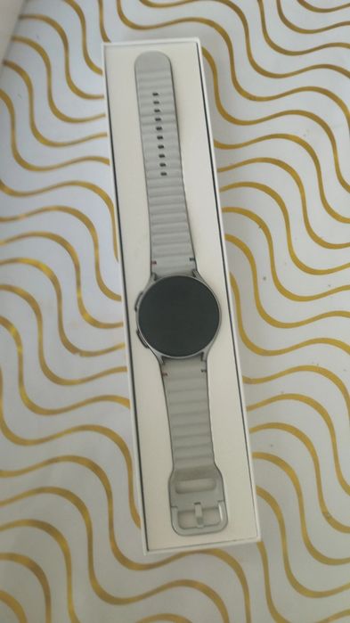 электронные часы: Samsung galaxy watch 7