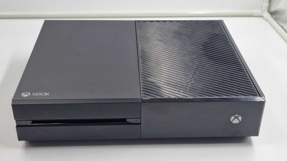 Consola Xbox One [Amanet Club Caro]